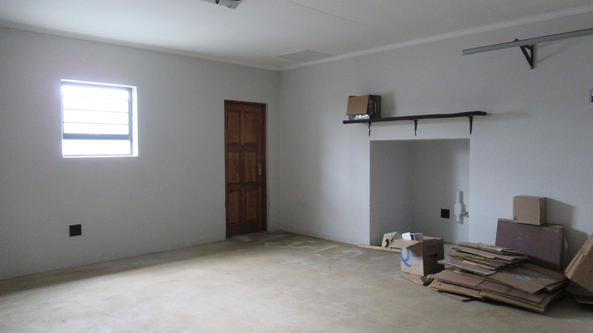 Spaces - 15 square meters of property in Caro Nome AH