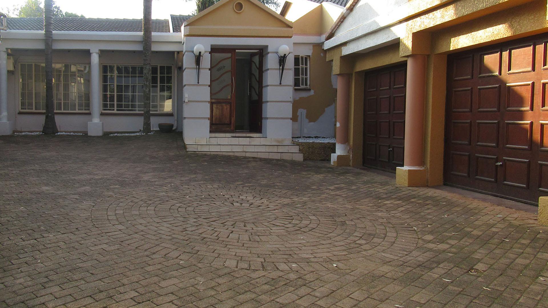 Front View of property in Sundowner
