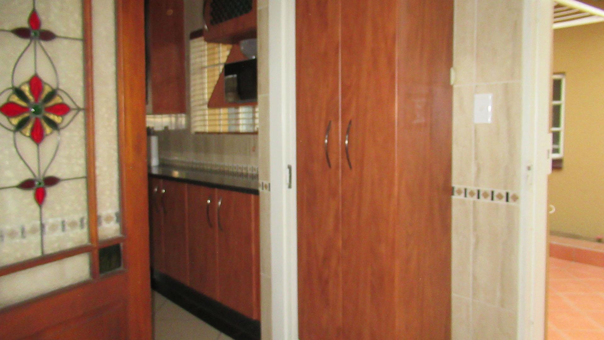 Scullery - 9 square meters of property in Sundowner