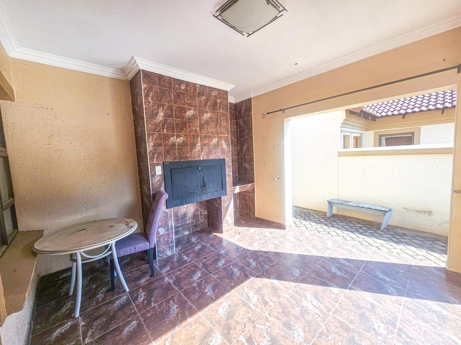  of property in Thatchfield Hills Estate