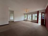  of property in Die Hoewes