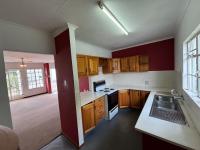  of property in Die Hoewes