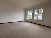  of property in Die Hoewes