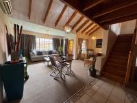  of property in Die Hoewes