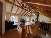  of property in Die Hoewes