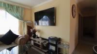 Lounges - 11 square meters of property in Soshanguve East