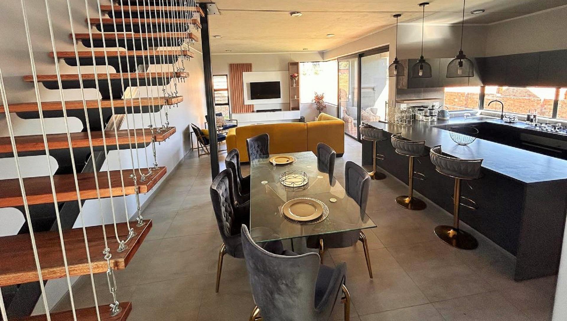 Dining Room of property in Zandspruit