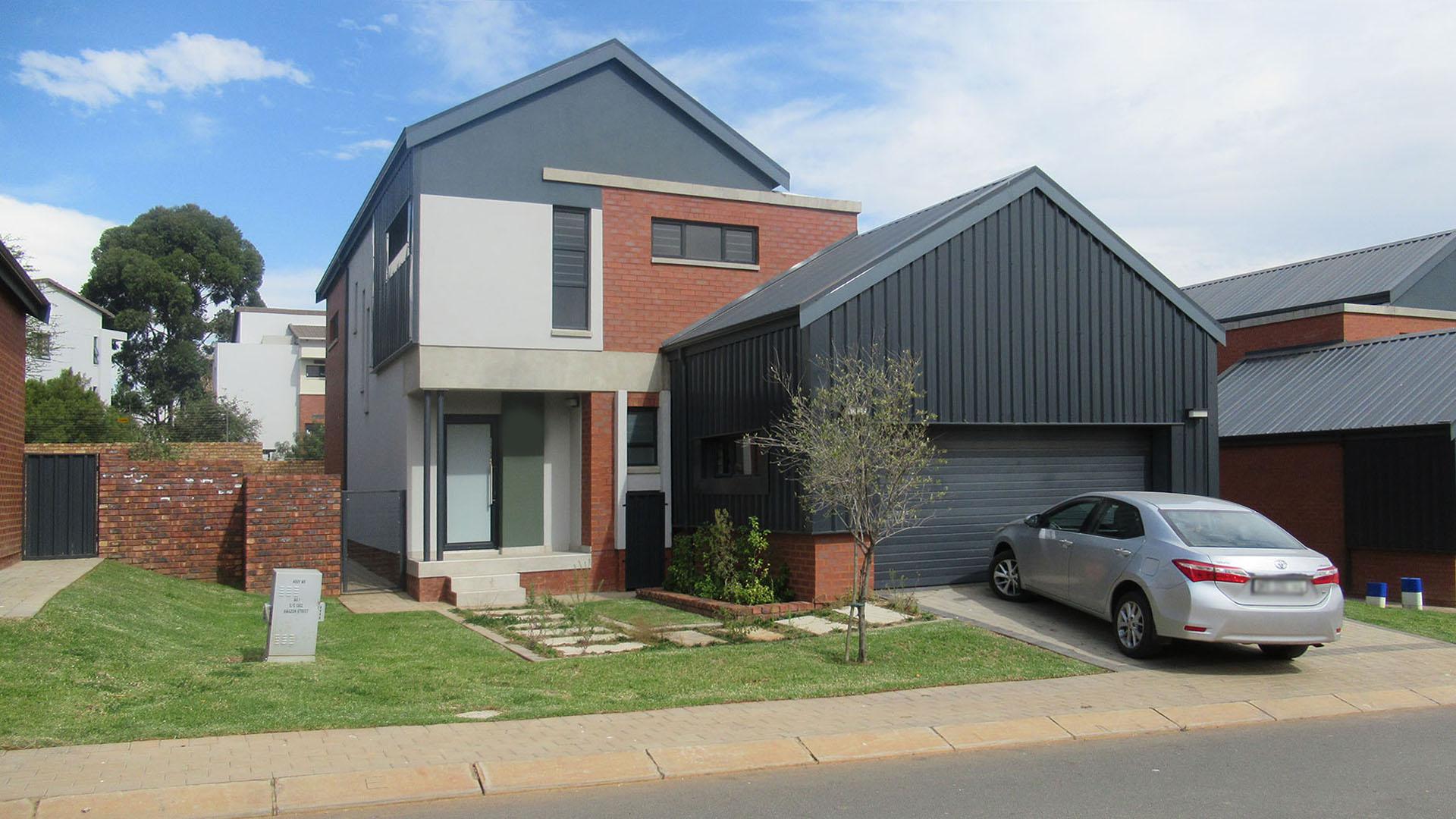 Front View of property in Zandspruit