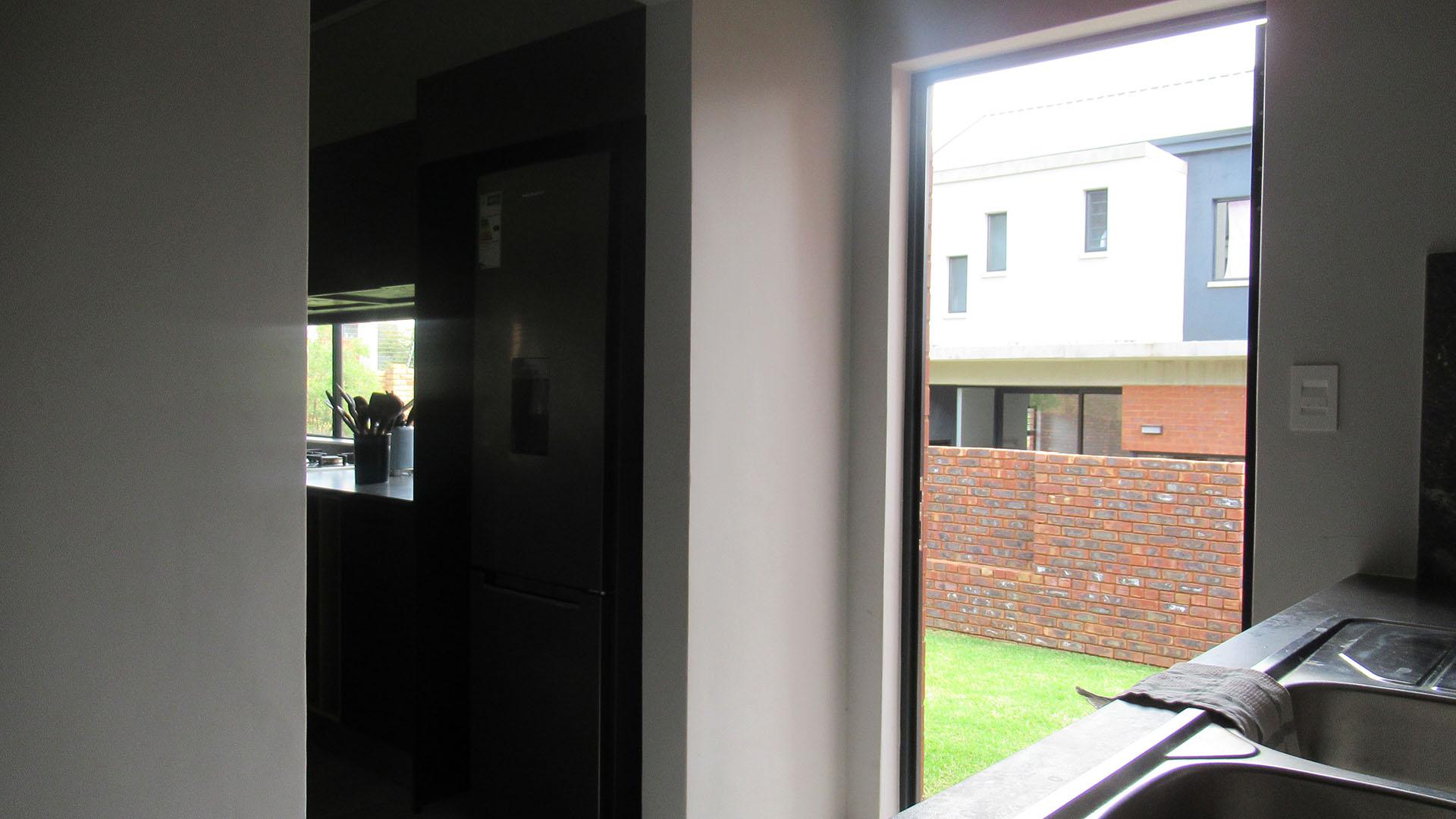 Scullery - 8 square meters of property in Zandspruit