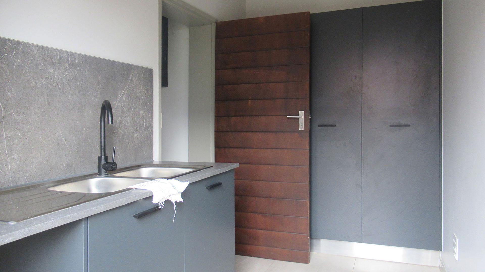 Scullery - 8 square meters of property in Zandspruit