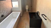 Bathroom 1 of property in Zandspruit