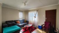Lounges - 17 square meters of property in Palm Ridge