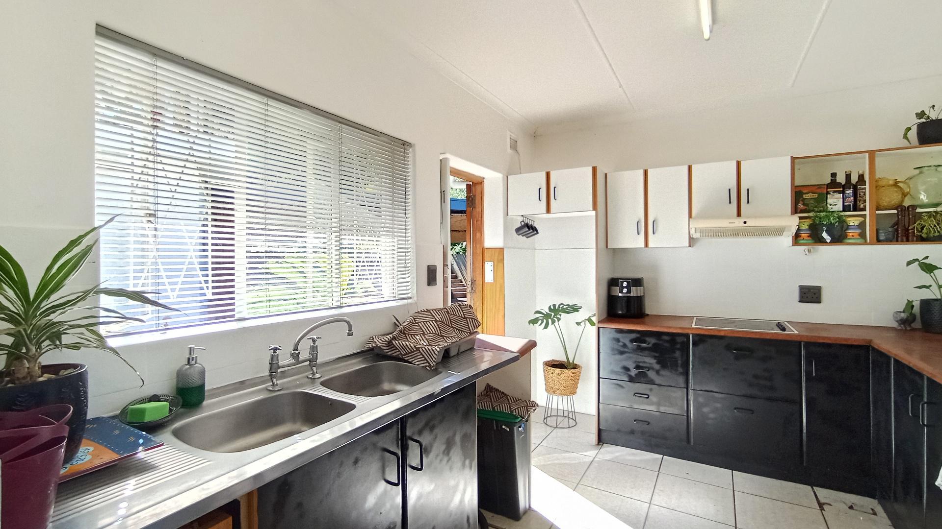 Kitchen - 25 square meters of property in Howick