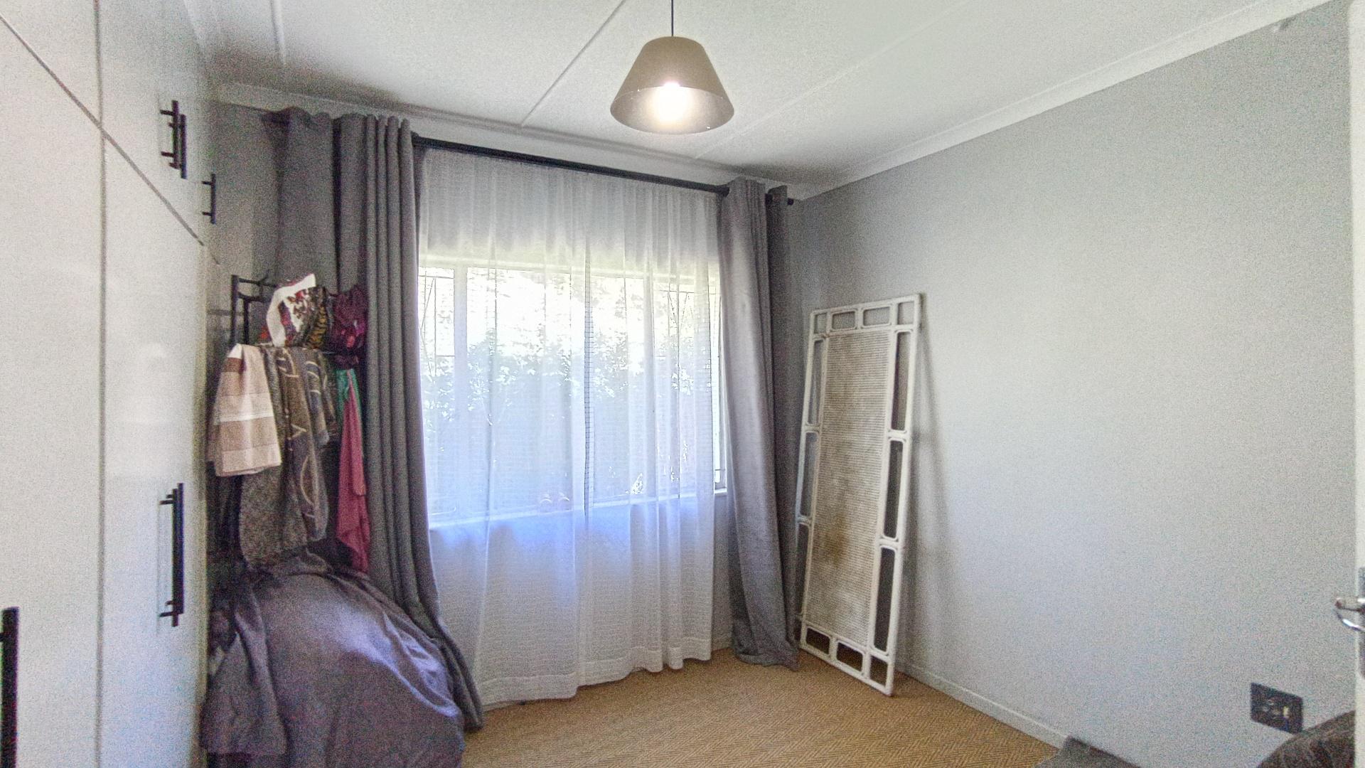 Bed Room 1 - 13 square meters of property in Howick