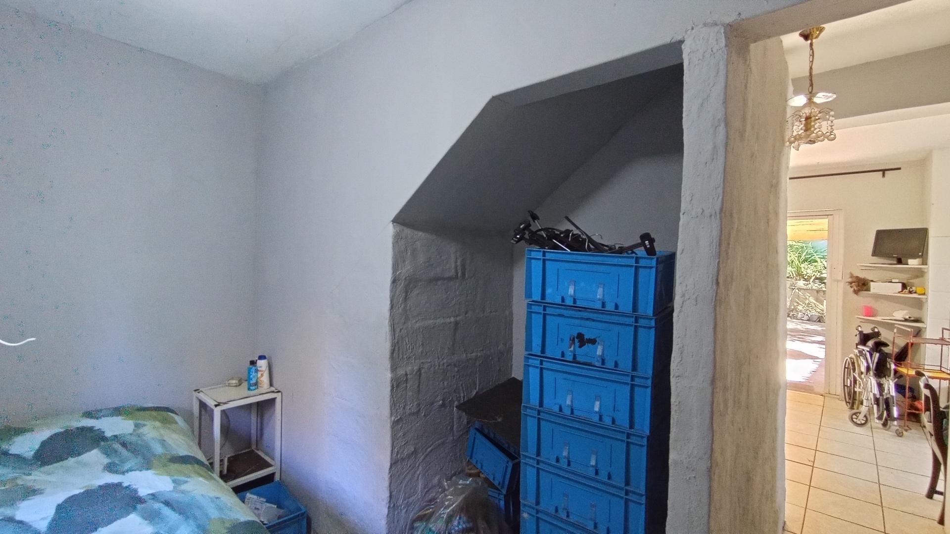 Flatlet - 56 square meters of property in Howick