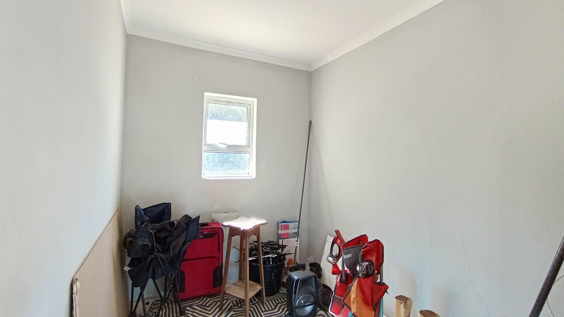 Flatlet - 56 square meters of property in Howick