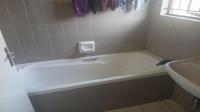 Bathroom 1 of property in Mariannhill Park