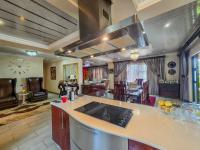  of property in Bendor