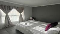 Bed Room 1 of property in Umbogintwini