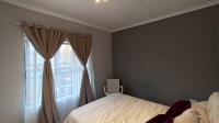 Bed Room 1 - 12 square meters of property in Umbogintwini