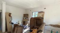Lounges - 24 square meters of property in Moorton
