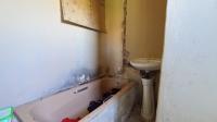 Main Bathroom - 5 square meters of property in Moorton