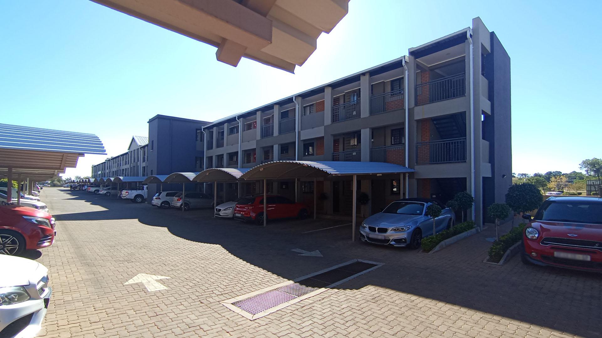 Front View of property in Kameeldrift