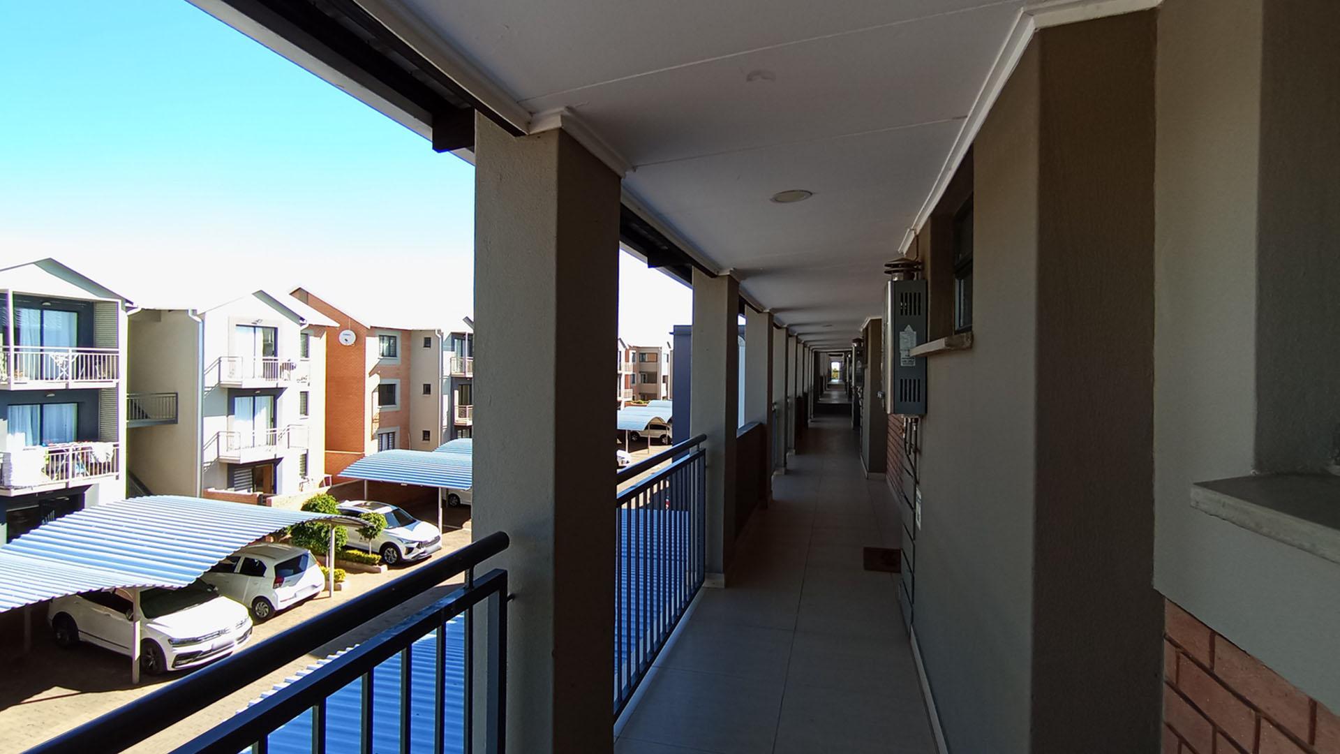 Front View of property in Kameeldrift