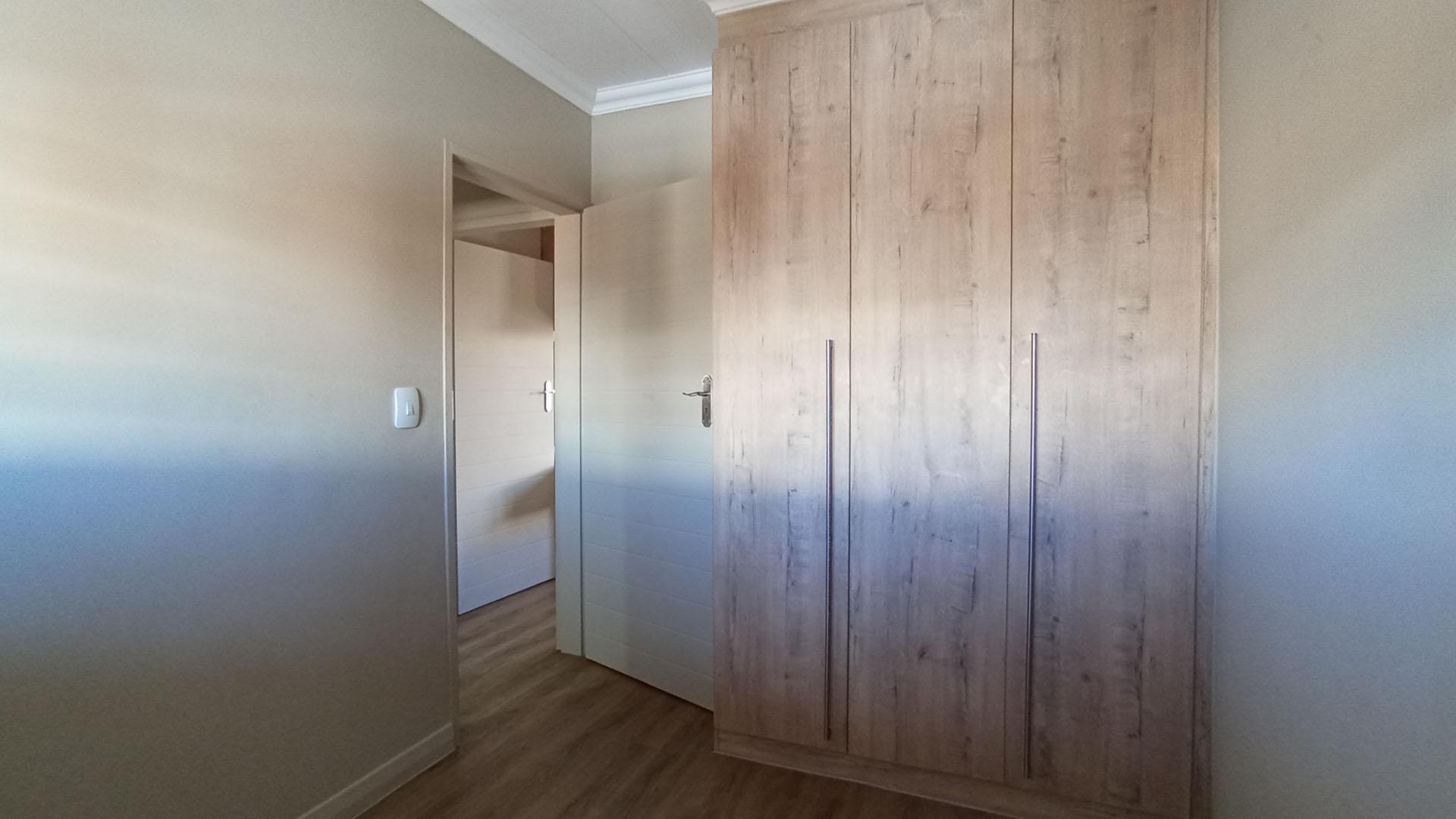 Bed Room 2 - 8 square meters of property in Kameeldrift