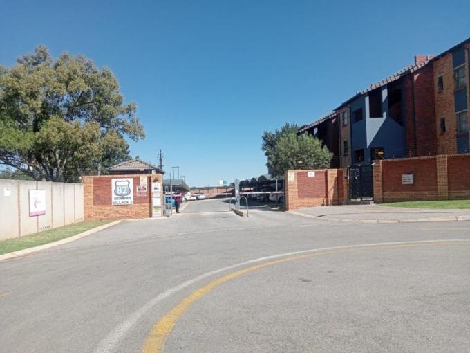 2 Bedroom Sectional Title to Rent in Alveda - Property to rent - MR677183