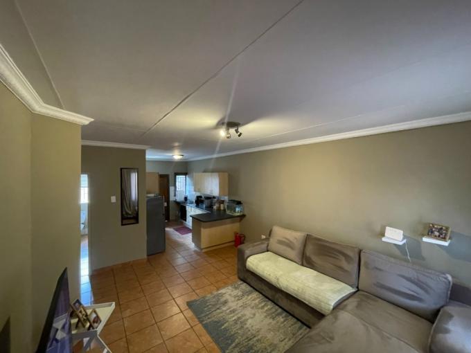 2 Bedroom Apartment for Sale For Sale in Annadale - MR677236