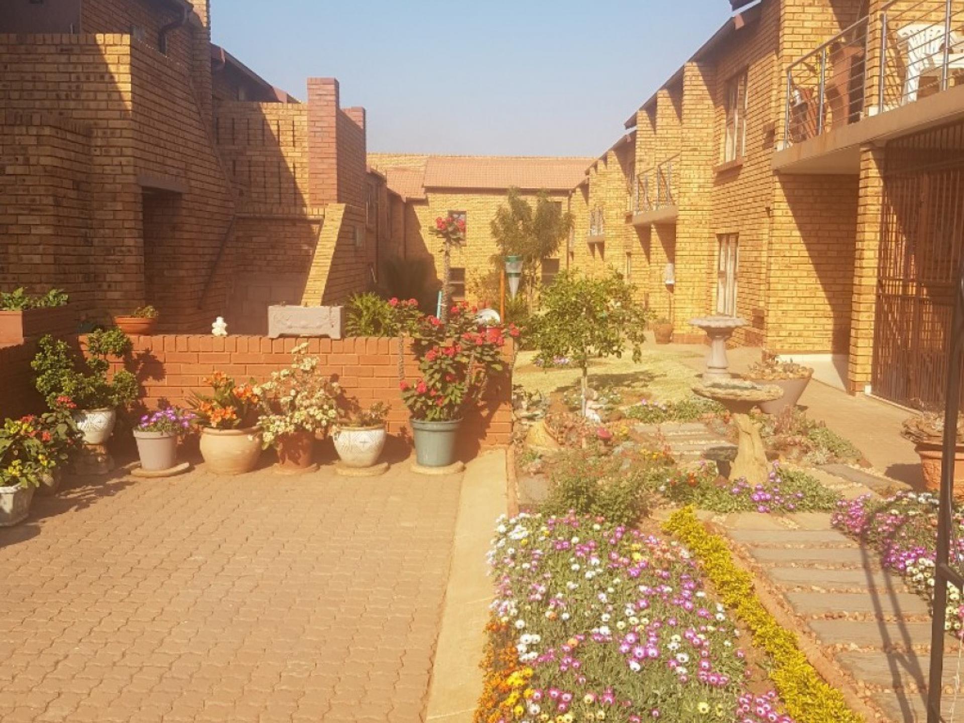  of property in Willow Park Manor