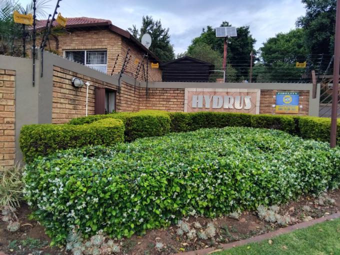 2 Bedroom Simplex to Rent in Wilgeheuwel  - Property to rent - MR677264