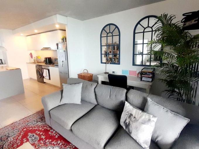 2 Bedroom Apartment for Sale For Sale in Sibaya Precinct  - MR677299