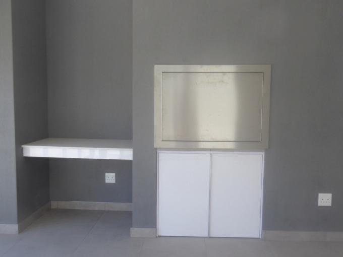 4 Bedroom House for Sale For Sale in The Sandown - MR677312