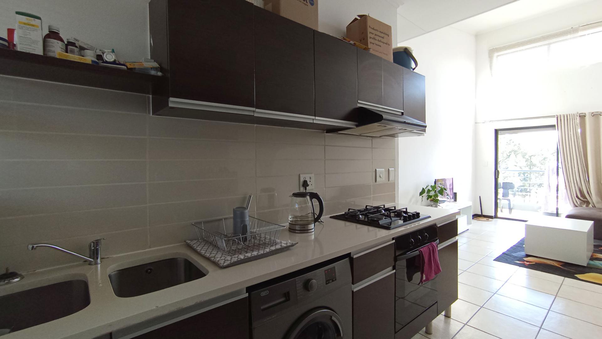 Kitchen - 9 square meters of property in Greenstone Hill