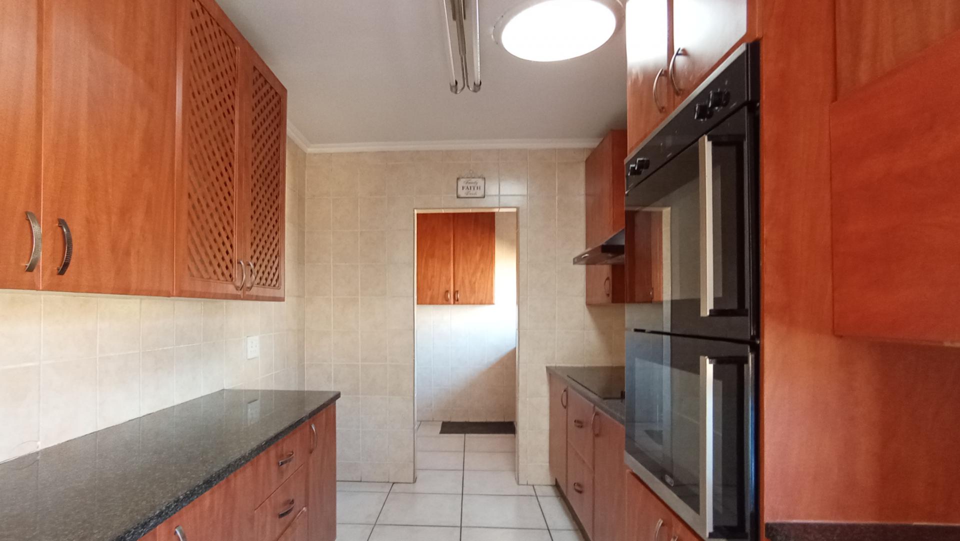 Kitchen - 8 square meters of property in New Redruth