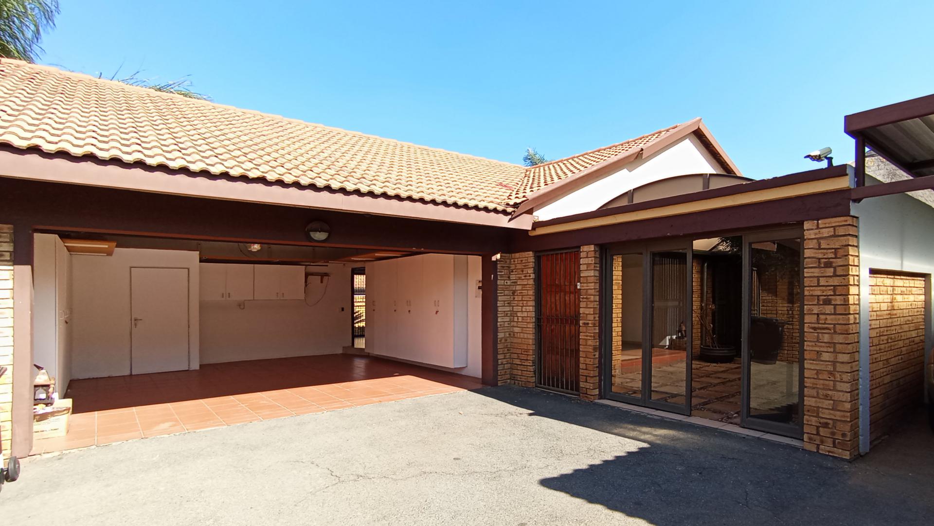 Front View of property in New Redruth