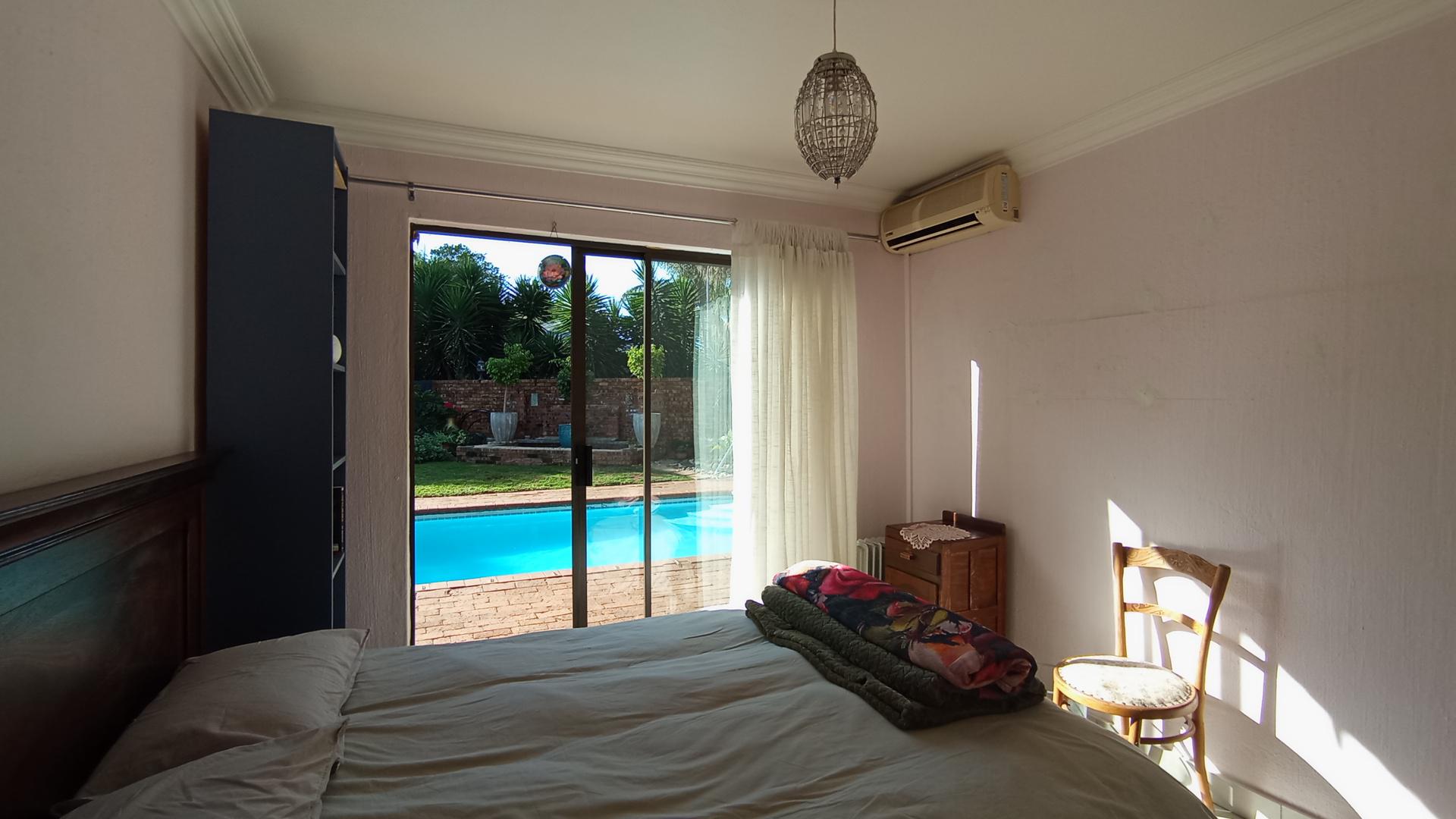 Bed Room 2 - 12 square meters of property in Faerie Glen