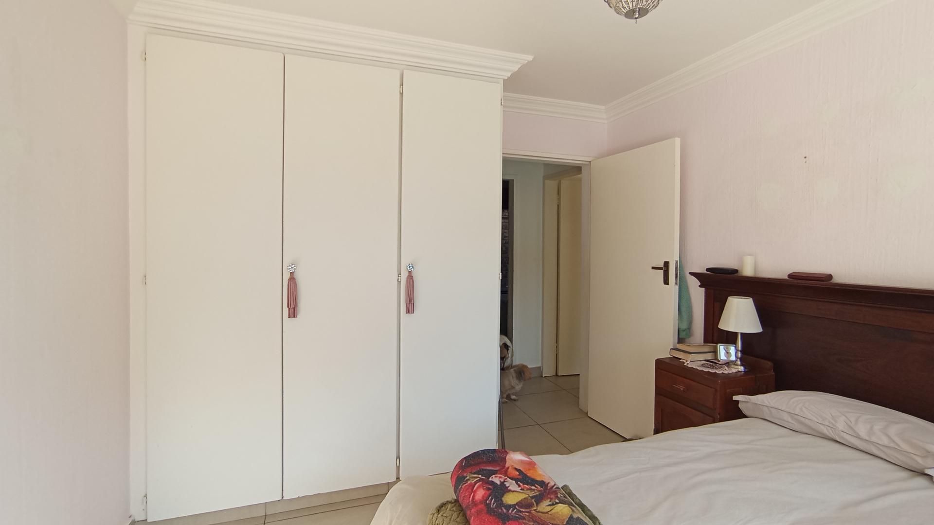 Bed Room 2 - 12 square meters of property in Faerie Glen