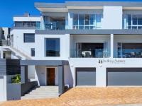  of property in Bloubergstrand