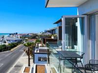  of property in Bloubergstrand
