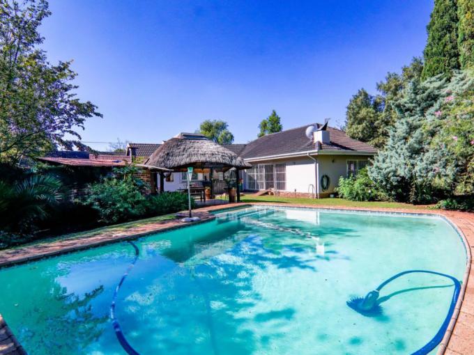 5 Bedroom House for Sale For Sale in Wierdapark - MR677425