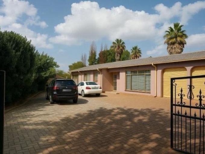 4 Bedroom House for Sale For Sale in Brackenhurst - MR677429