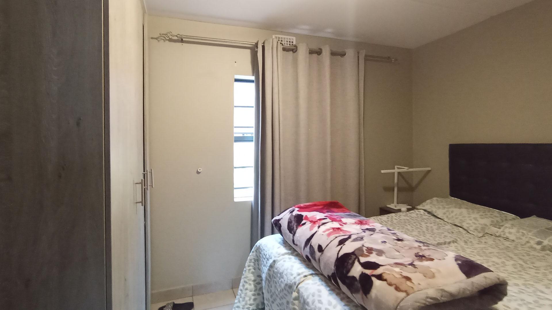 Bed Room 1 - 9 square meters of property in Montana Tuine