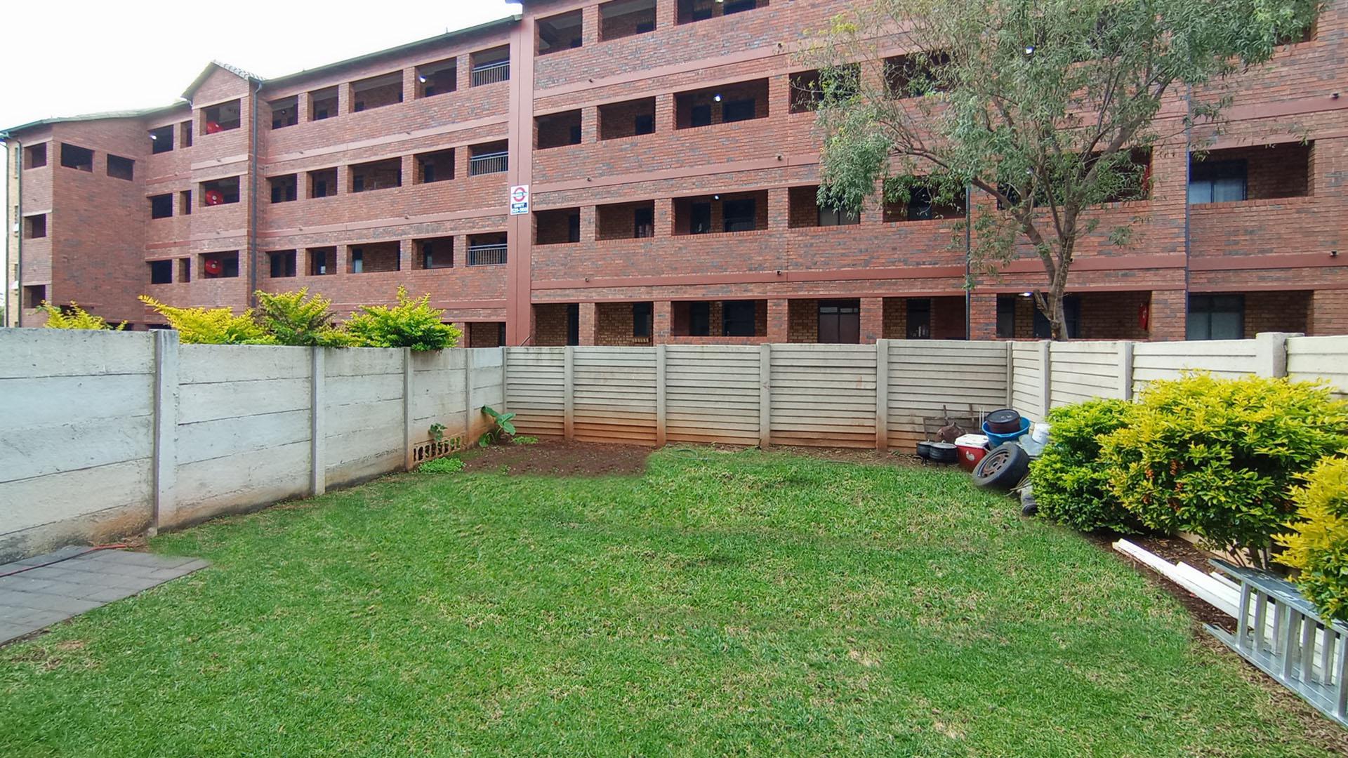 Garden of property in Montana Tuine