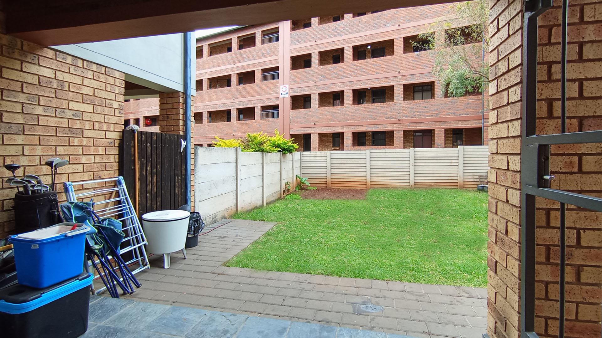 Patio - 5 square meters of property in Montana Tuine