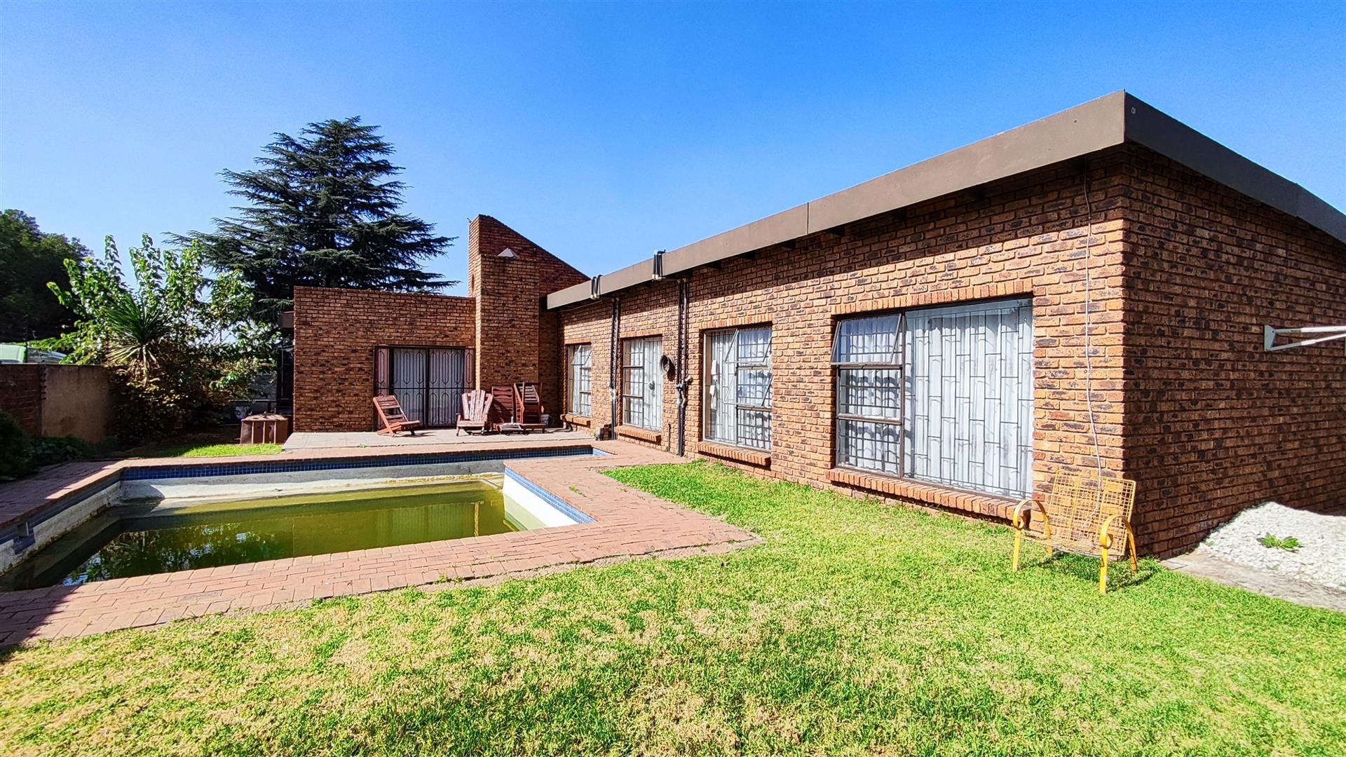 Backyard of property in Dalpark