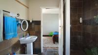 Bathroom 2 - 7 square meters of property in Moreletapark