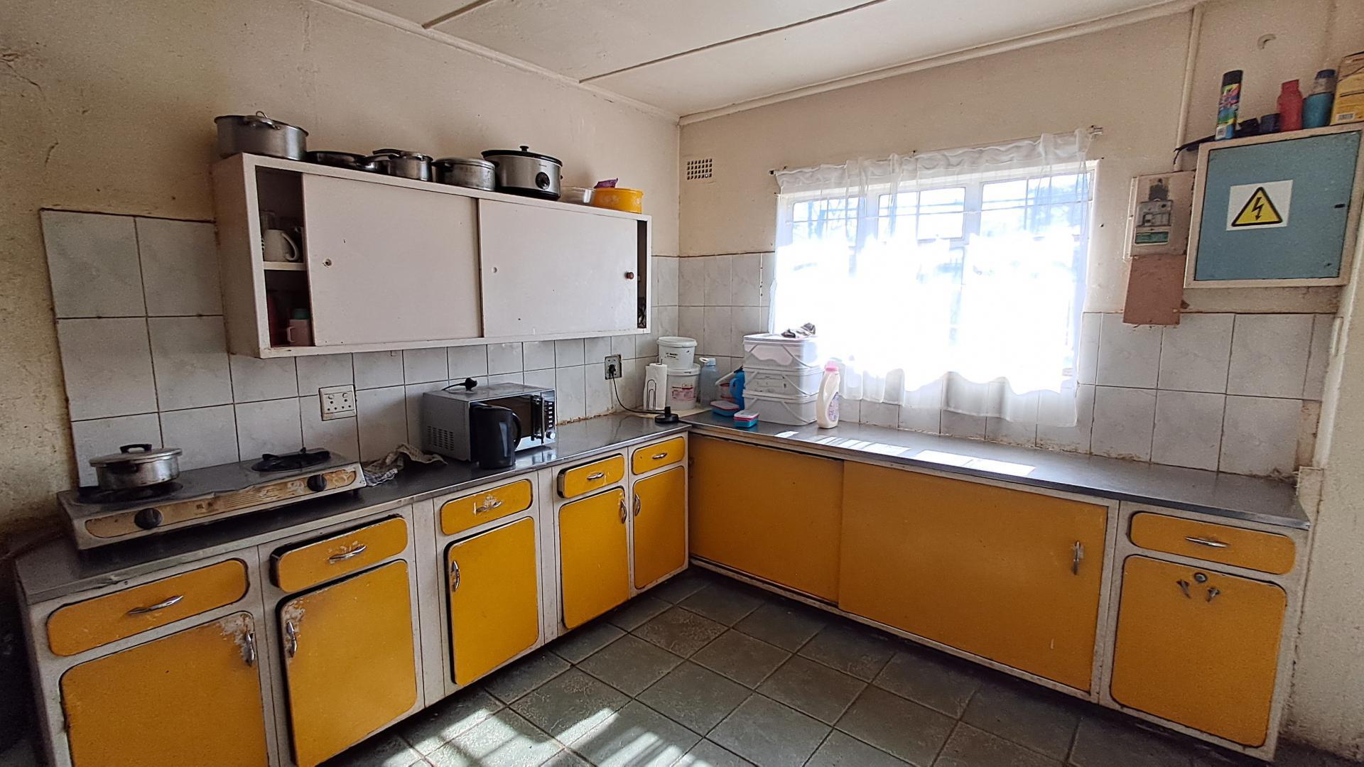 Kitchen of property in Vanderbijlpark